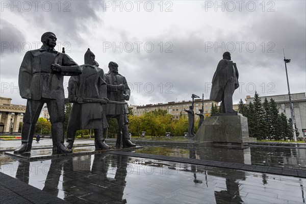 Lenin statue on Leninsquare