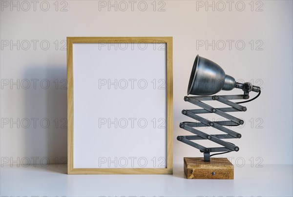 Lamp frame
