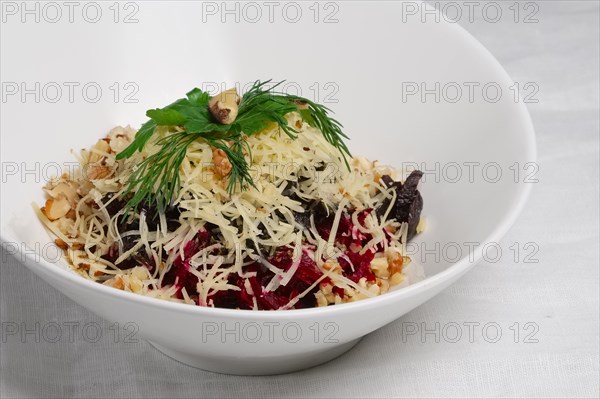 Salad with beetroot