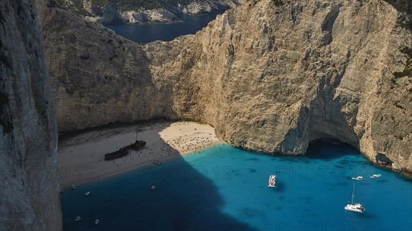 Paralia Navagio