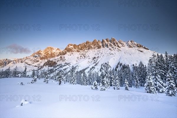 Mandlwand and Hochkoenig in winter