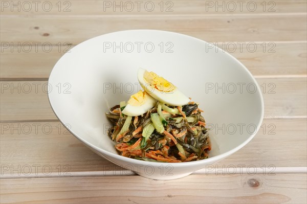 Salad with sea kale