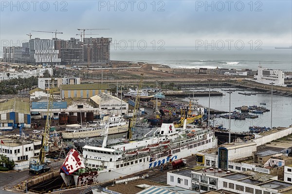 View from above of the harbour