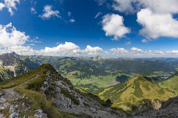 Mountain panorama from the Walser Hammerspitze