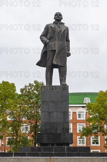 Lenin statue