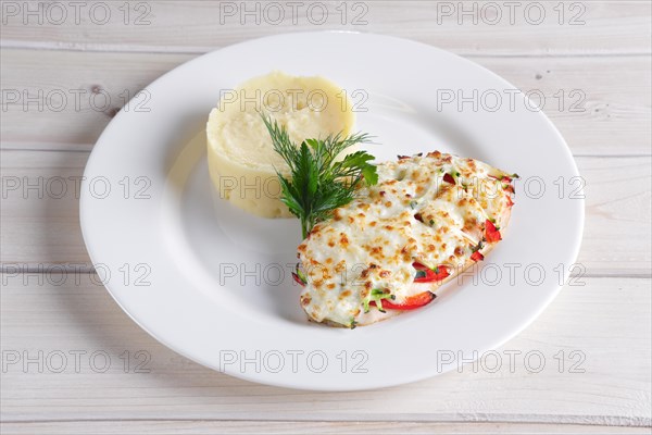 Fried chicken fillet with bell pepper