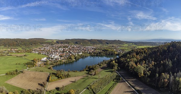 Aerial view of the municipality of Steisslingen with the Steisslinger See lake