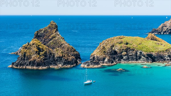 Kynance Cove and Asparagus Island