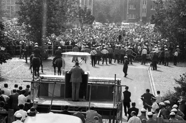 The neo-Nazi NPD also took part in the election campaign for the 1969 Bundestag elections