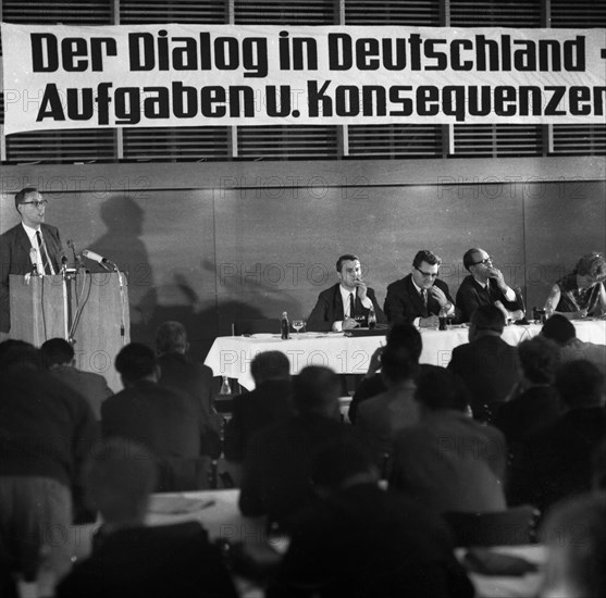 Dialogue in Germany was the motto of a conference of youth associations from East and West in June 1966 in the town hall in Oberhausen