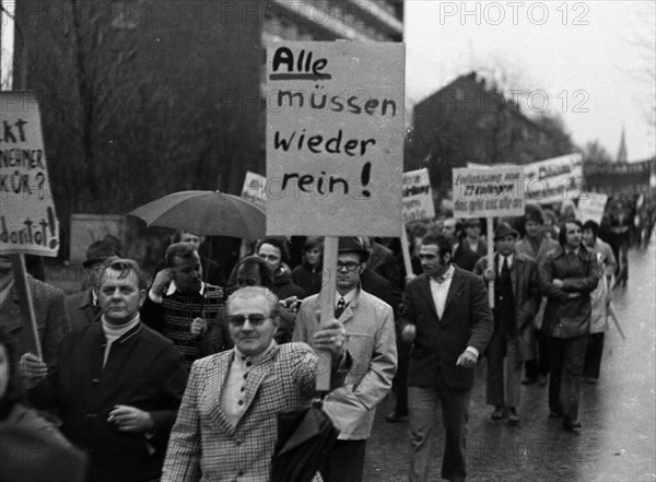 The dismissal of workers at the Mannesmann factory after a spontaneous strike not led by the union provoked protests by Mannesmann workers in Duisburg and other locations on 7 November 1973 and solidarity from workers at other factories