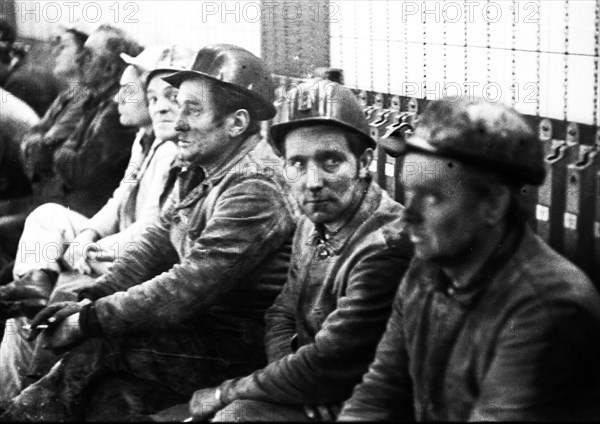 A workers' meeting in the wash-house of the Monopol colliery on 18 November 1973 in Kamen was replaced by a demonstration against the closure of the colliery