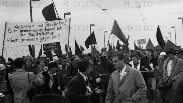 Many thousands of people gathered in Bonn on 11. 5. 1968 for the March on Bonn to protest against the emergency laws