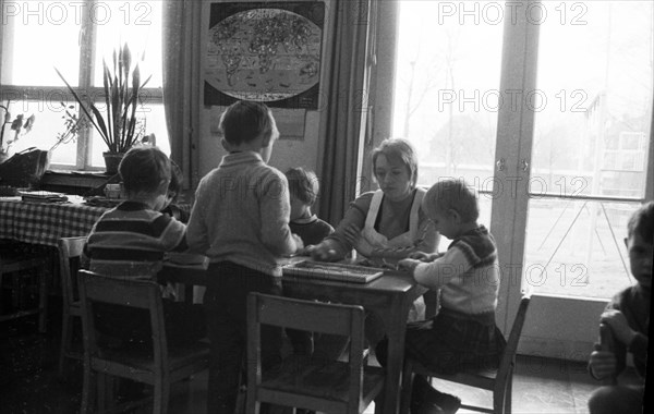 This colliery kindergarten with lots of music and paintings by Ruhrkohle AG