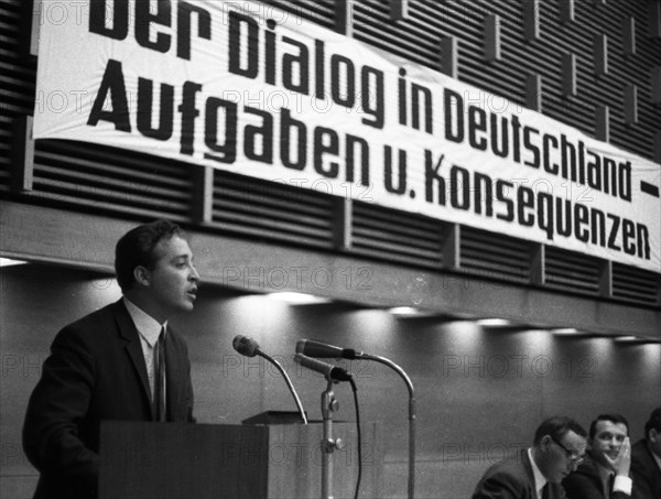 Dialogue in Germany was the motto of a conference of youth associations from East and West in June 1966 in the town hall in Oberhausen