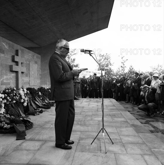 Soldiers and officers of the USSR Red Army were guests at the traditional tribute to soldiers killed in Nazi captivity at Blumen fuer Stukenbrock