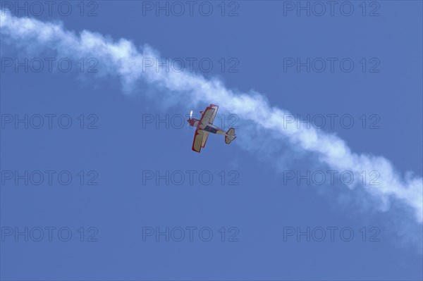 Biplane demonstration flight