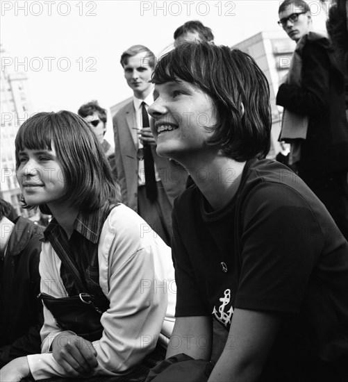 The picture was taken between 1965 and 1971 and shows a photographic impression of everyday life in this period of the GDR. Berlin