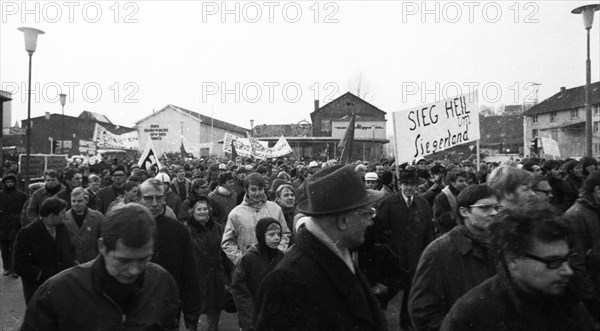 Several hundred demonstrators