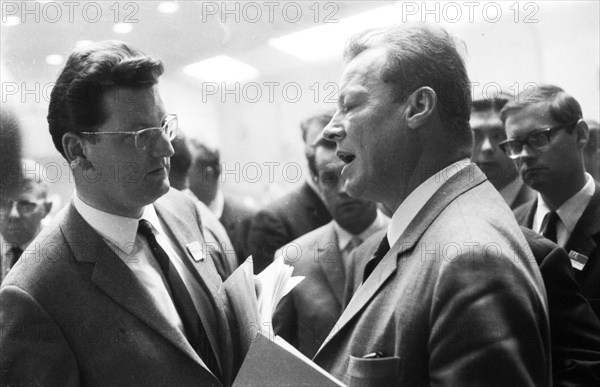 The SPD party conference of 1-5-6. 1966 in the Dortmund Westfalenhalle. Willy Brandt