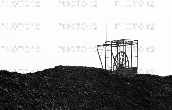 Characteristic of the Ruhr region around 1973 - here in Nov. 1973 - were the coal dumps all over the area. Essen. Coal dumps at the Emil Fritz colliery