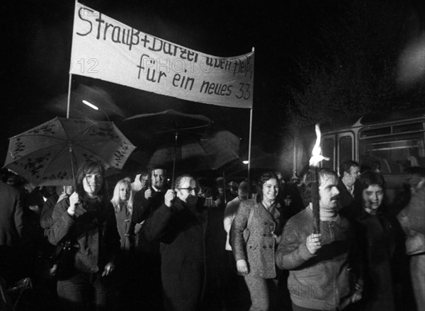 Supporters and friends of the SPD/FDP government coalition demonstrated in Bonn on 26 April 1972 with a torchlight march and rally in favour of the government and the ratification of the Eastern treaties