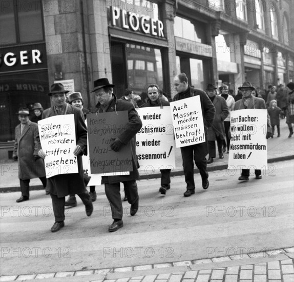 A protest by leftists and pacifists in the centre of Essen in 1965 turned against a glorification of Nazi crimes with a protest . Alois Stoff