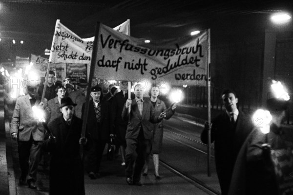 The peace movement demonstrated in Bonn on 16. 6. 1965 against the emergency laws and nuclear weapons