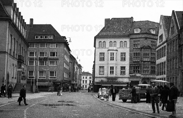 People affected by the Radical Decree and the occupational bans demonstrated in Bielefeld on 10 June 1972 against the occupational bans