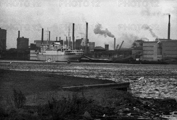 The Hoogovens steelworks in Ijmuiden