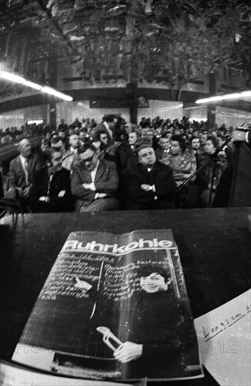 A workers' meeting in the wash-house of the Monopol colliery on 18 November 1973 in Kamen was replaced by a demonstration against the closure of the colliery