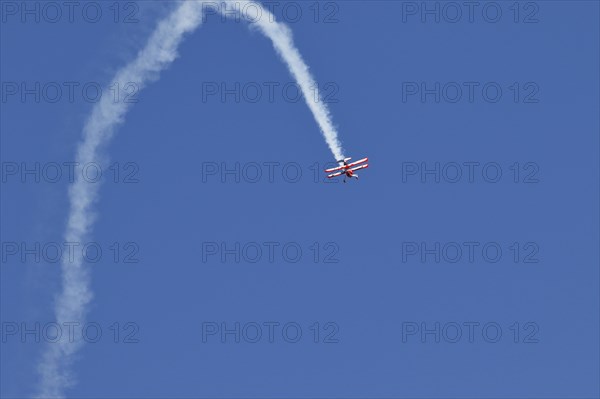 Biplane demonstration flight