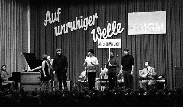 Trade union activities in the years 1965 to 1971 on the subject of co-determination and Montanmitbestimmung in the Ruhr area