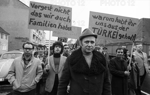 Employees of the Duesseldorf -Reisholz steel and tube works demonstrated on 6 November 1973 in Langenfeld-Immigrath against the loss of jobs