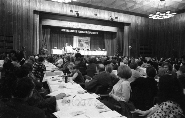 The Party Congress of the German Peace Union