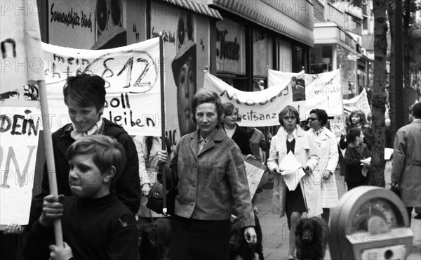 The Ruhr Action against the Emergency Laws in 1968 turned against the emergency legislation with numerous local actions by students