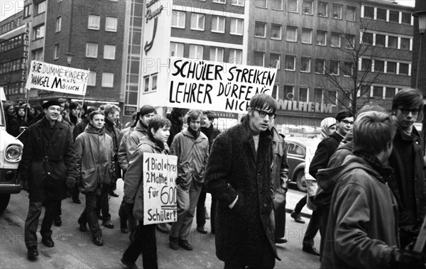 Students in the Ruhr area in the years 1965 to 1971 demonstrated in the Ruhr cities of Dortmund