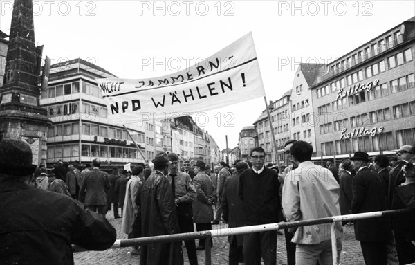 An expellees' rally on 30 May 1970 in Bonn with the NPD