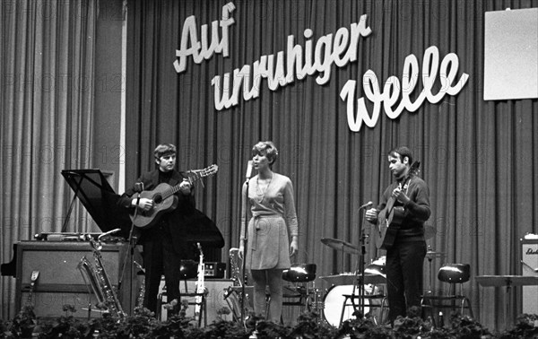 Trade union activities in the years 1965 to 1971 on the subject of co-determination and Montanmitbestimmung in the Ruhr area