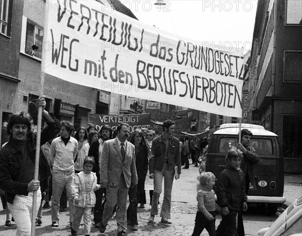 Those affected by the Radical Decree and the occupational bans demonstrated on 10 June 1972 in Bielefeld against the occupational bans