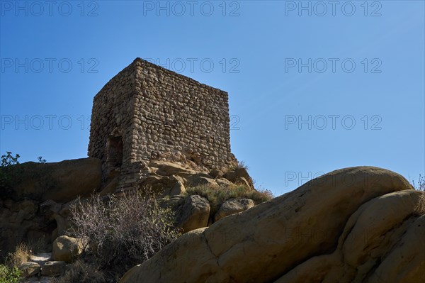 Fortified defence tower