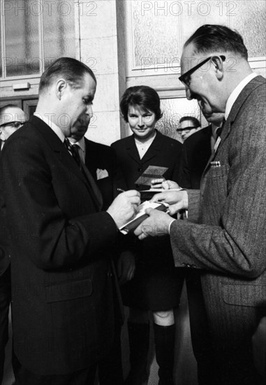 The Federal Assembly elected the new Federal President Gustav Heinemann) SPD) in the third ballot on 5. 3. 1969 in Berlin