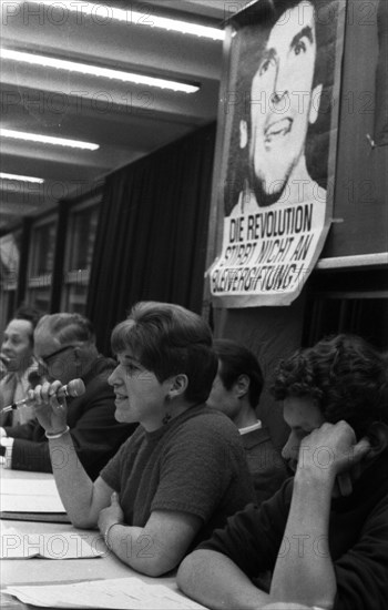 The Ruhr Action against the Emergency Laws in 1968 turned against the emergency legislation with numerous local actions by students