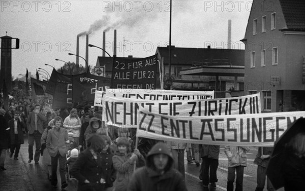 The dismissal of workers at the Mannesmann factory after a spontaneous strike not led by the union provoked protests by Mannesmann workers in Duisburg and other locations on 7 November 1973 and solidarity from workers at other factories