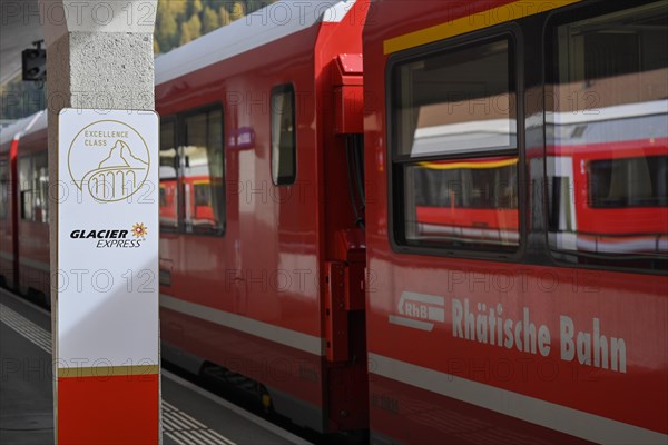 Platform Glacier Express RHB Rhaetian Railway