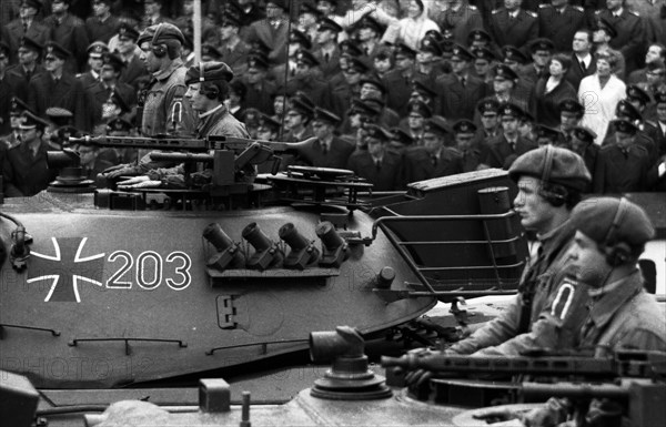 Parade of the Bundeswehr on the 20th anniversary of the founding of NATO in April 1969 at Dortmund Airport