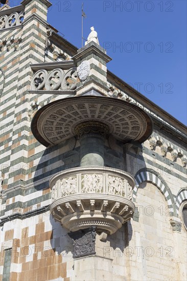 Outside pulpit by Donatello and Michelozzo