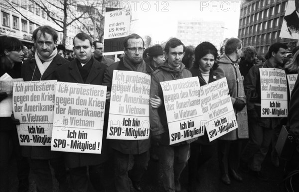 The 1968 International Vietnam Congress and the subsequent demonstration by students from the Technical University of Berlin and 44 other countries was one of the most important events of the 1960s and was influential in the student movement in Germany