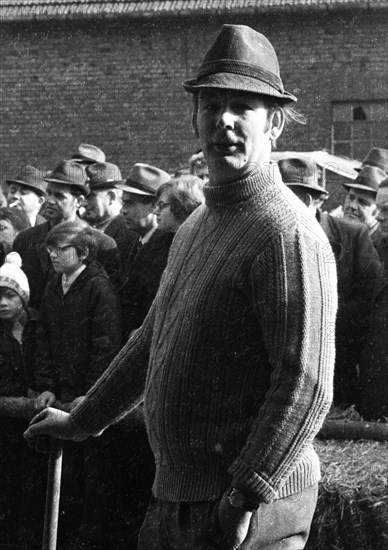 The auction of a farm on 2. 3. 1972 in the Muensterland in Ascheberg with all inventory and livestock