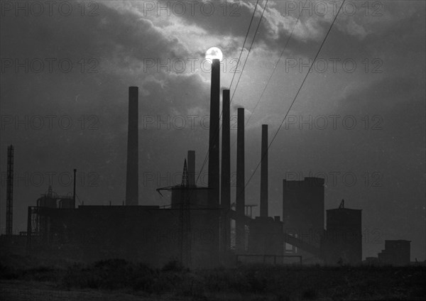 Characteristic of the Ruhr area around 1973 - here in Nov. 1973 - were the coal dumps all over the area. Dortmund Gneisenau Colliery